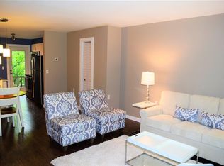 4055 S Thornapple Holw, Suttons Bay, MI 49682