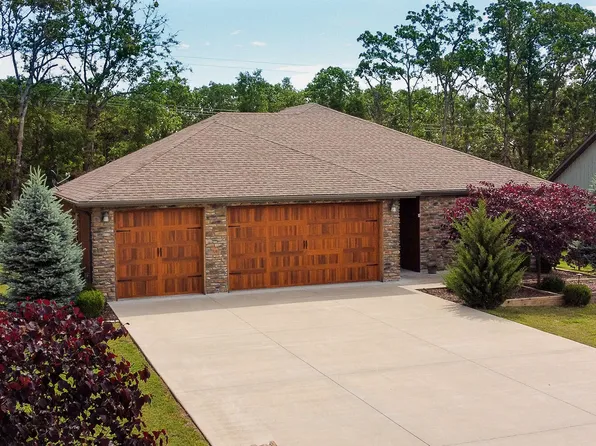 288 Cedar Glade Drive, Branson West, MO 65737