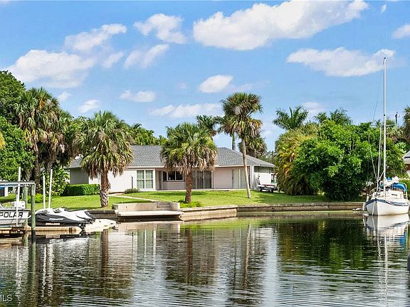 4th image of 1704 Coral Way