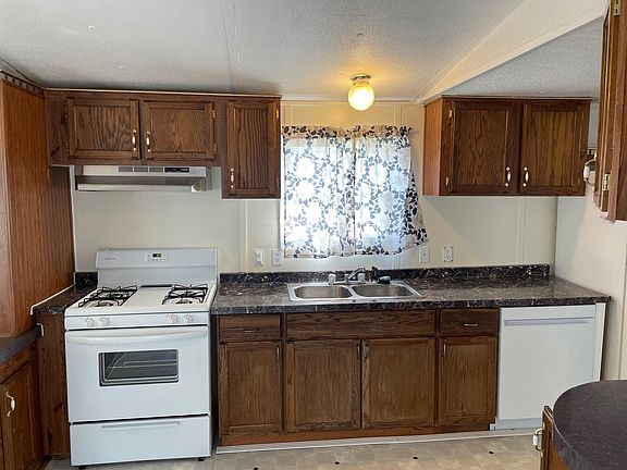 5th image of 35 Birch Row Dr