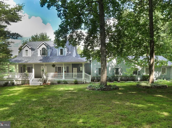 9836 Watkins Rd, Gaithersburg, MD 20882