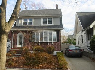 34 7th St, Staten Island, NY 10306
