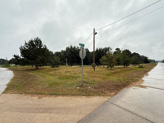 4th image of 13 County Road 3410