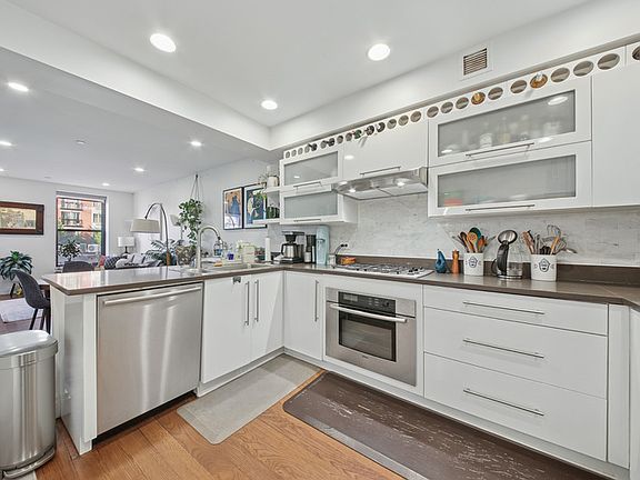 5th image of 257 W 117th St APT 3F