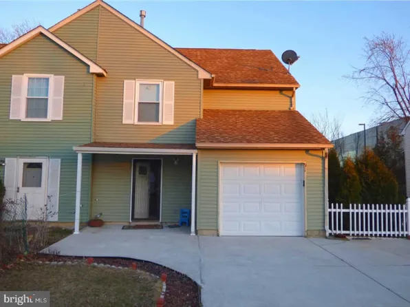 91 Franklin Dr, Voorhees, NJ 08043