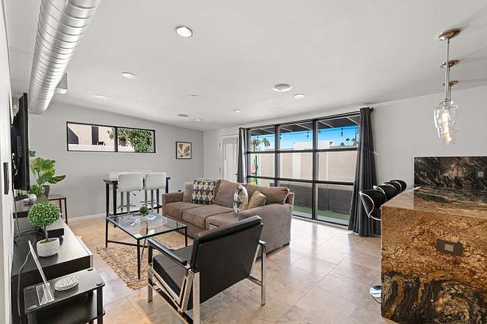 1st image of 5022 N Scottsdale Rd