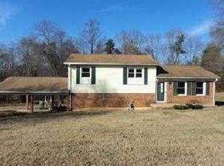4045 24th Street Pl NE, Hickory, NC 28601