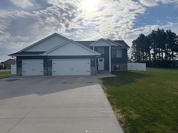 2nd image of 17632 Grace Ln