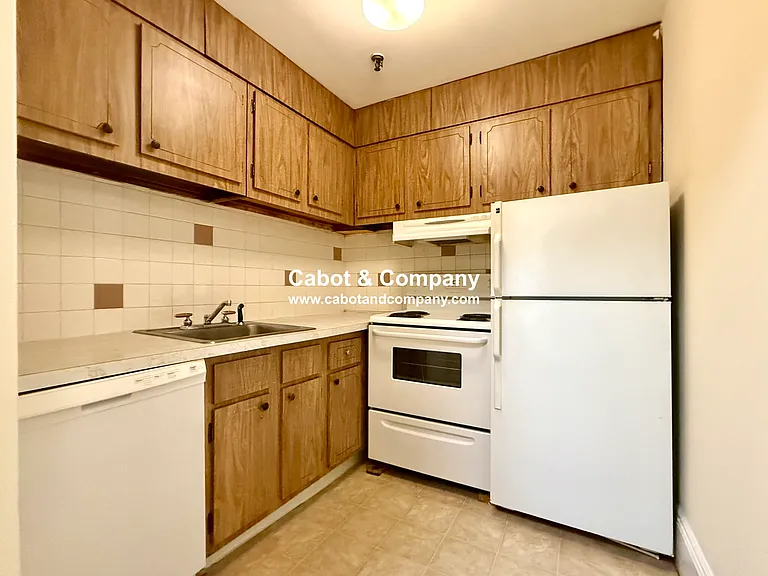 188 Marlborough St #3 — Photo 6