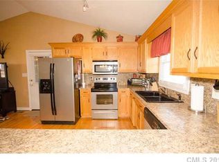 960 Bethel Church Rd, Lincolnton, NC 28092