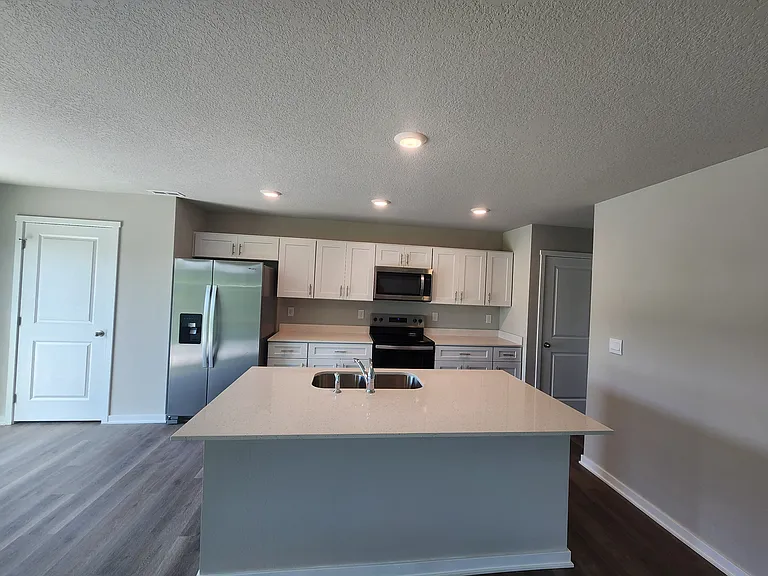 20511 Margo St — Photo 7
