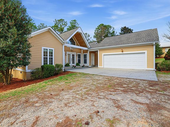 3rd image of 1064 Grand Prix Dr