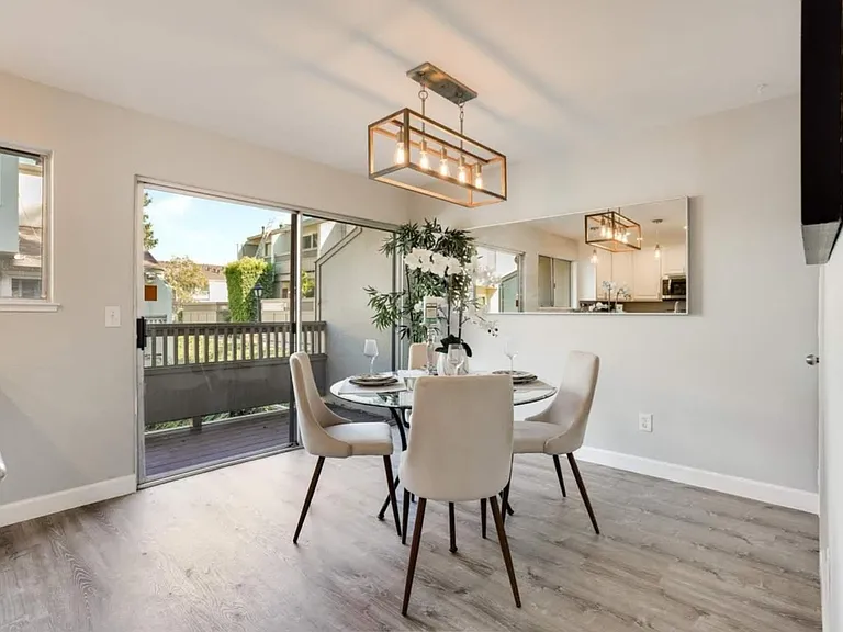 626 S Fair Oaks Ave — Photo 6