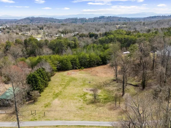 136 Hidden Cir, Louisville, TN 37777