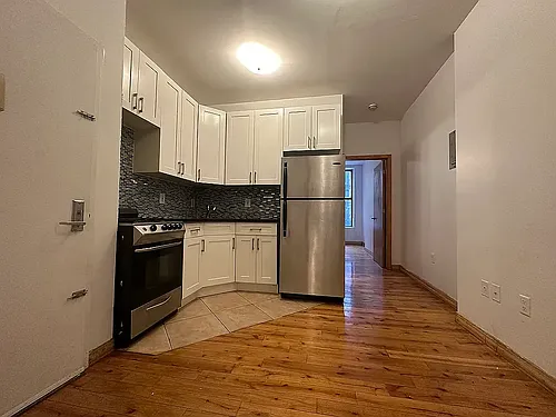 495 9th Ave #2B Photo 1