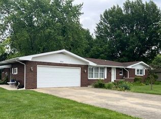 304 W Cedar Ave, Effingham, IL 62401
