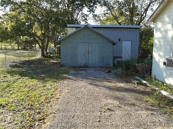 4th image of 1207 Wolfe City Dr