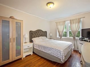 17527 Peck Ave, Fresh Meadows, NY 11365