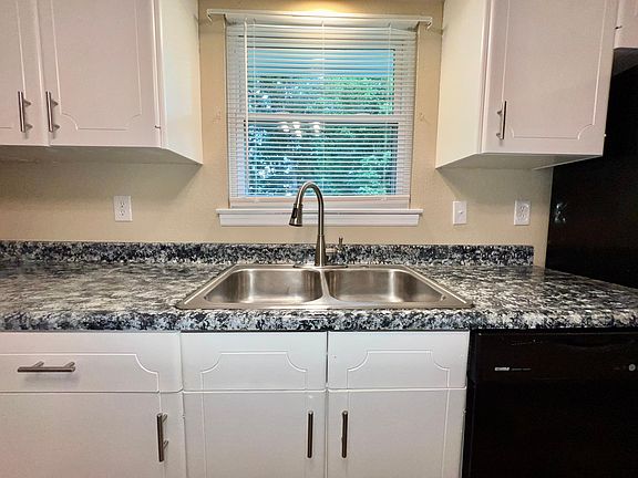 2nd image of 5048 Shoals Ln #A