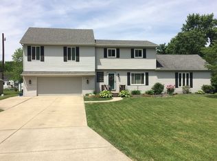 28461 Oak St, Millbury, OH 43447