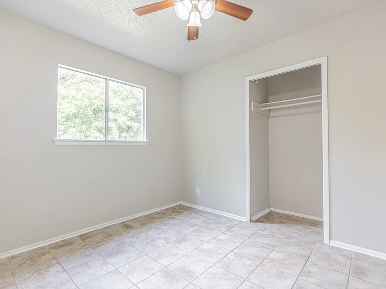 2306 Fairhill St — Photo 23