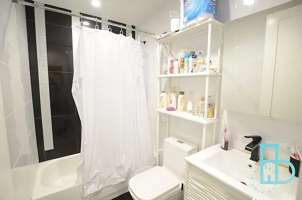 Rented by Brooklyn High Rise LLC | media 7