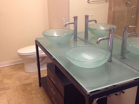 4th image of 6957 N Greenview Ave APT 4B