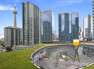 12 York St #3708-C01, Toronto, ON M5J 0A9