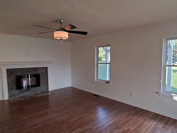 4th image of 348 Canterbury Dr