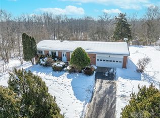 1817 E Spring Valley Paintersville Rd, Xenia, OH 45385