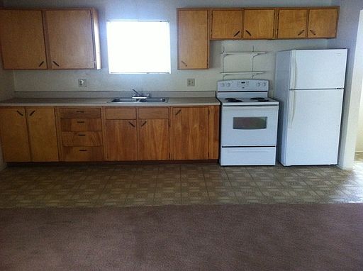 4th image of 548 Rock St APT 12
