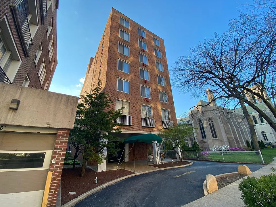 1616 HINMAN