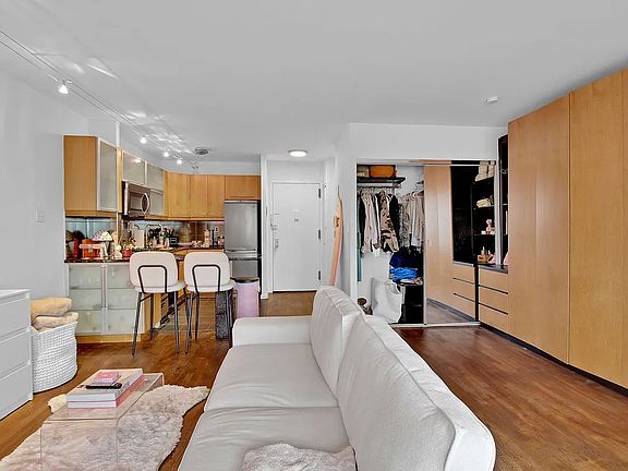 5th image of 408 8th Ave APT 8B