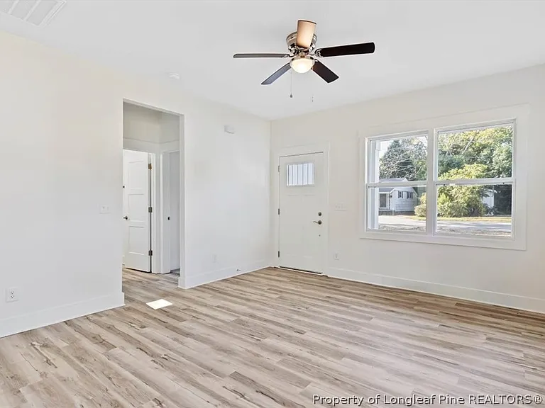 601 E Bay St — Photo 5
