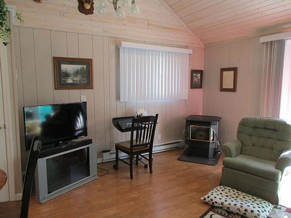 4th image of 6150 Florence Dr