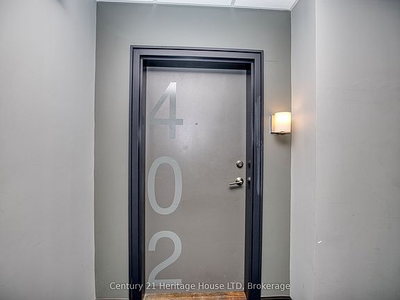 5th image of 520 Service Rd #402