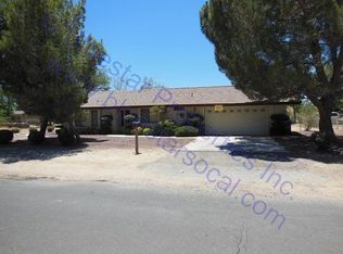 18061 Mondamon Rd, Apple Valley, CA 92307