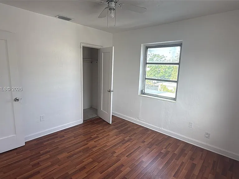 133 NW 43rd Pl #B — Photo 12