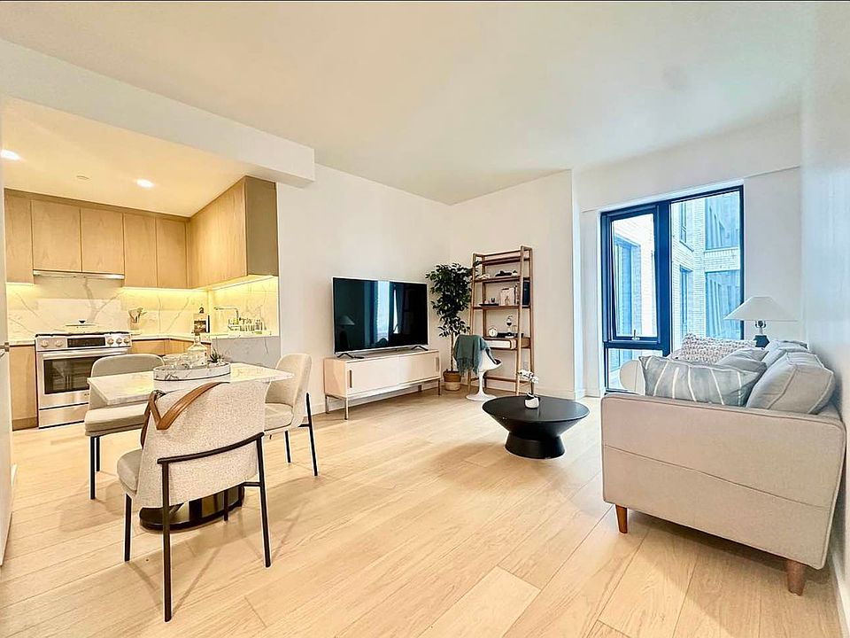 1st image of 30-05 Vernon Blvd #4E