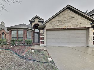 6364 Redeagle Creek Dr, Fort Worth, TX 76179