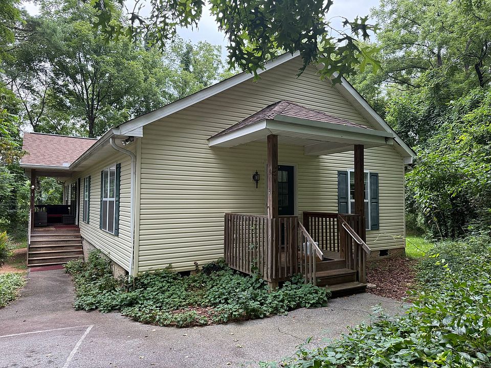 1st image of 4 Greenbriar Rd #B