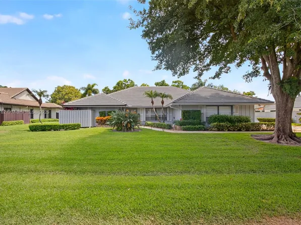 15 Balfour Rd W, Palm Beach Gardens, FL 33418