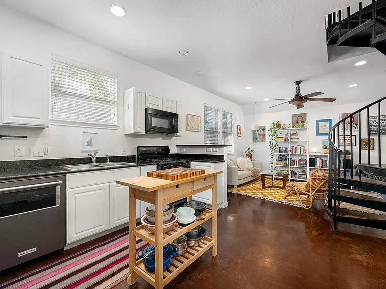 1610 Willow St #B — Photo 10