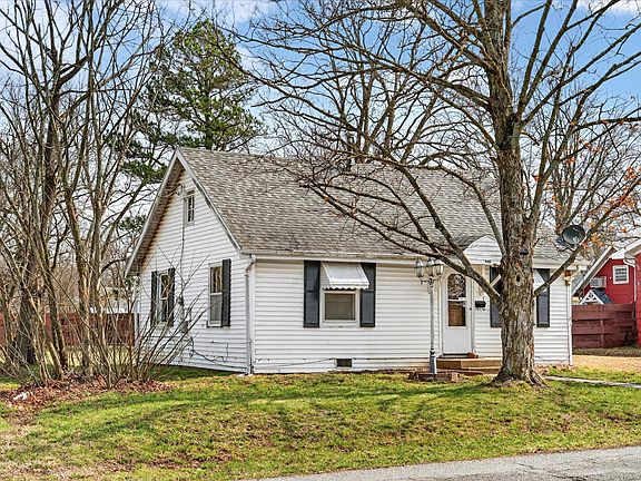 2nd image of 440 S White Oak Road