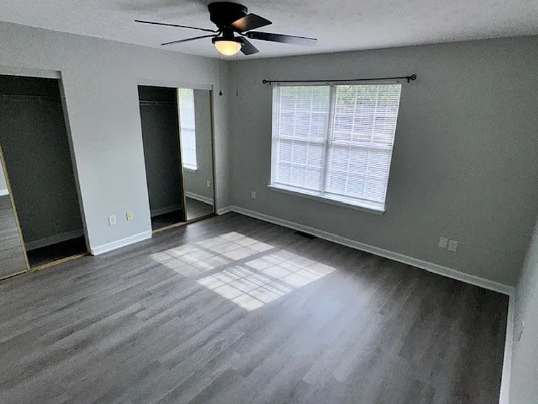 356 Oxford Dr — Photo 13