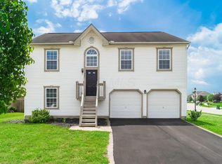 561 Glen Oaks Dr, Marysville, OH 43040