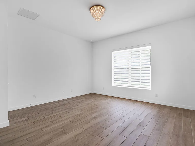 19742 Weathervane Way — Photo 32
