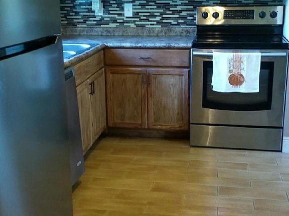 2nd image of 3417 Calumet Dr
