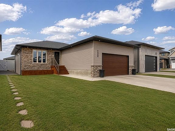 2nd image of 123 Hodges CRESCENT