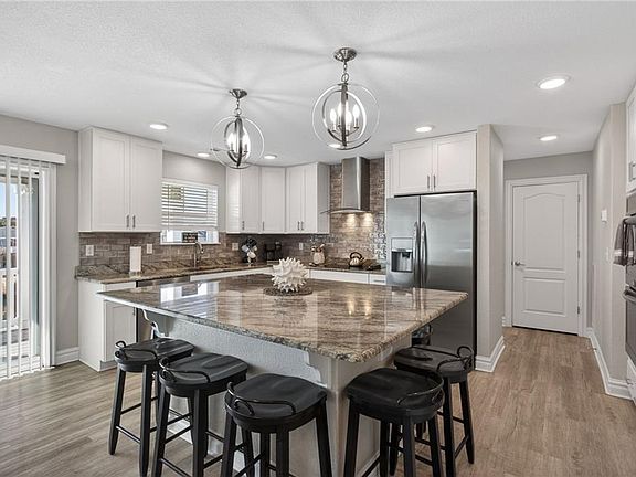 5th image of 2821 Sandpiper Rd